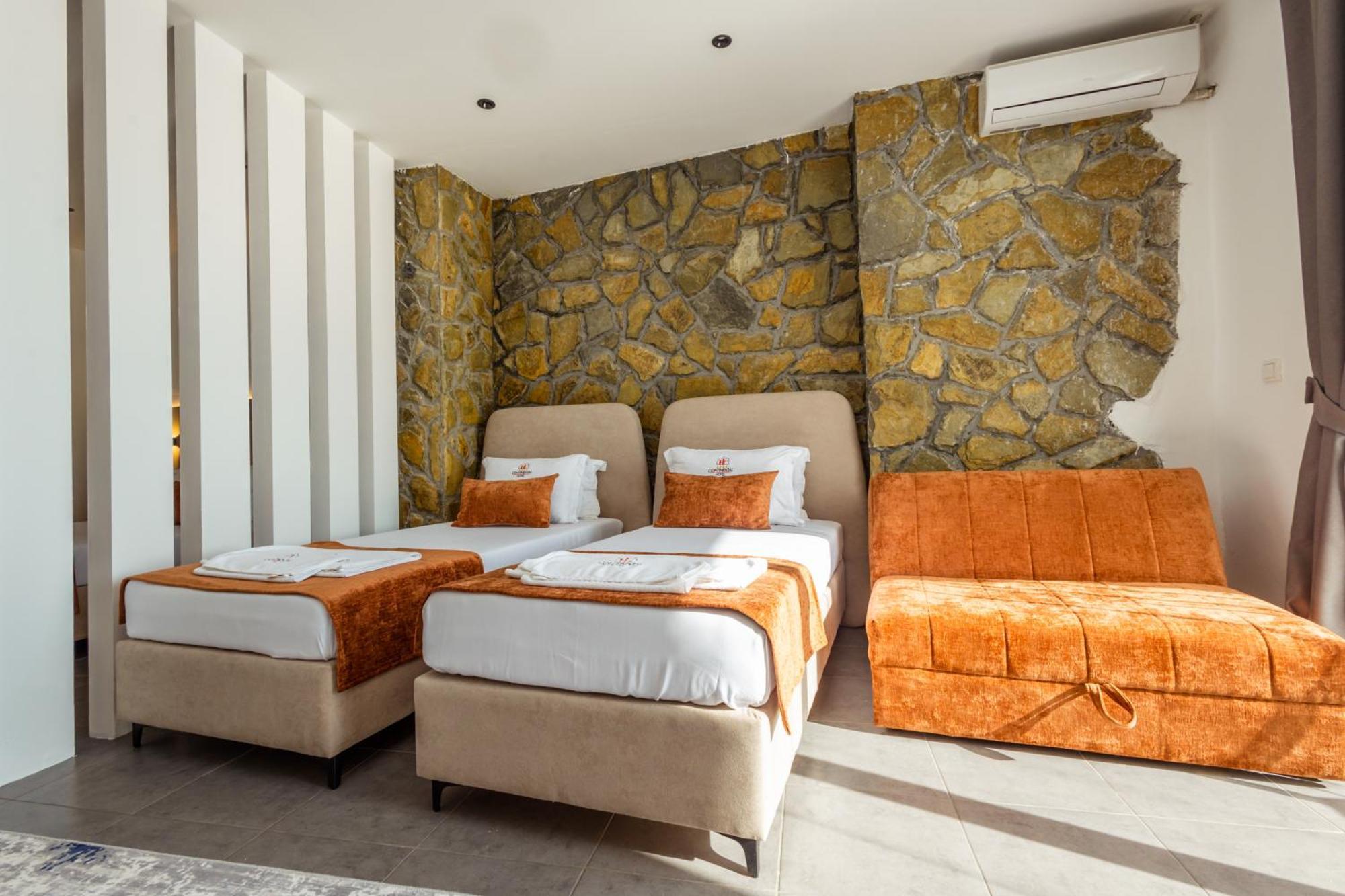 Continental Hotel Ulcinj Buitenkant foto