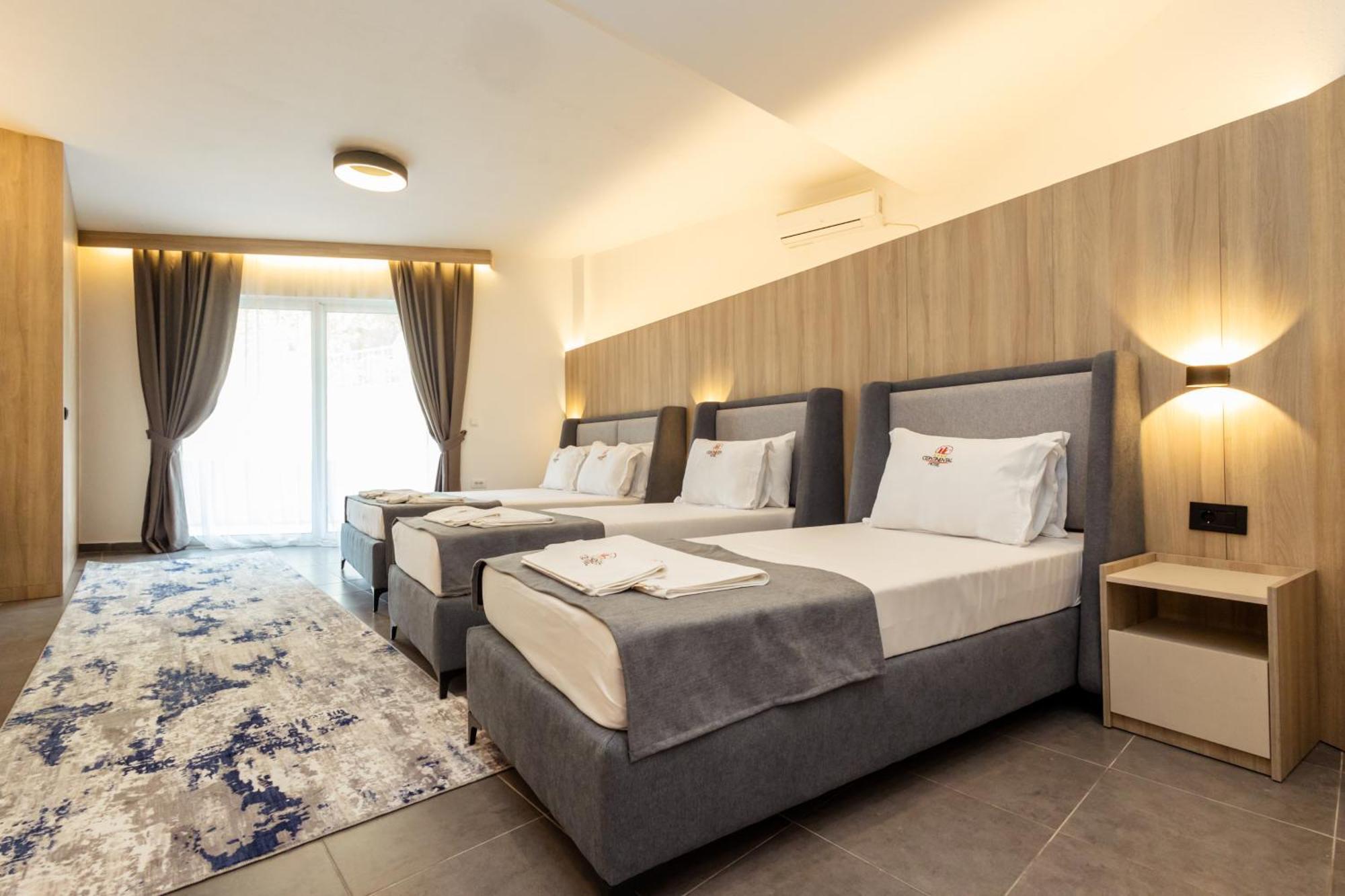 Continental Hotel Ulcinj Buitenkant foto