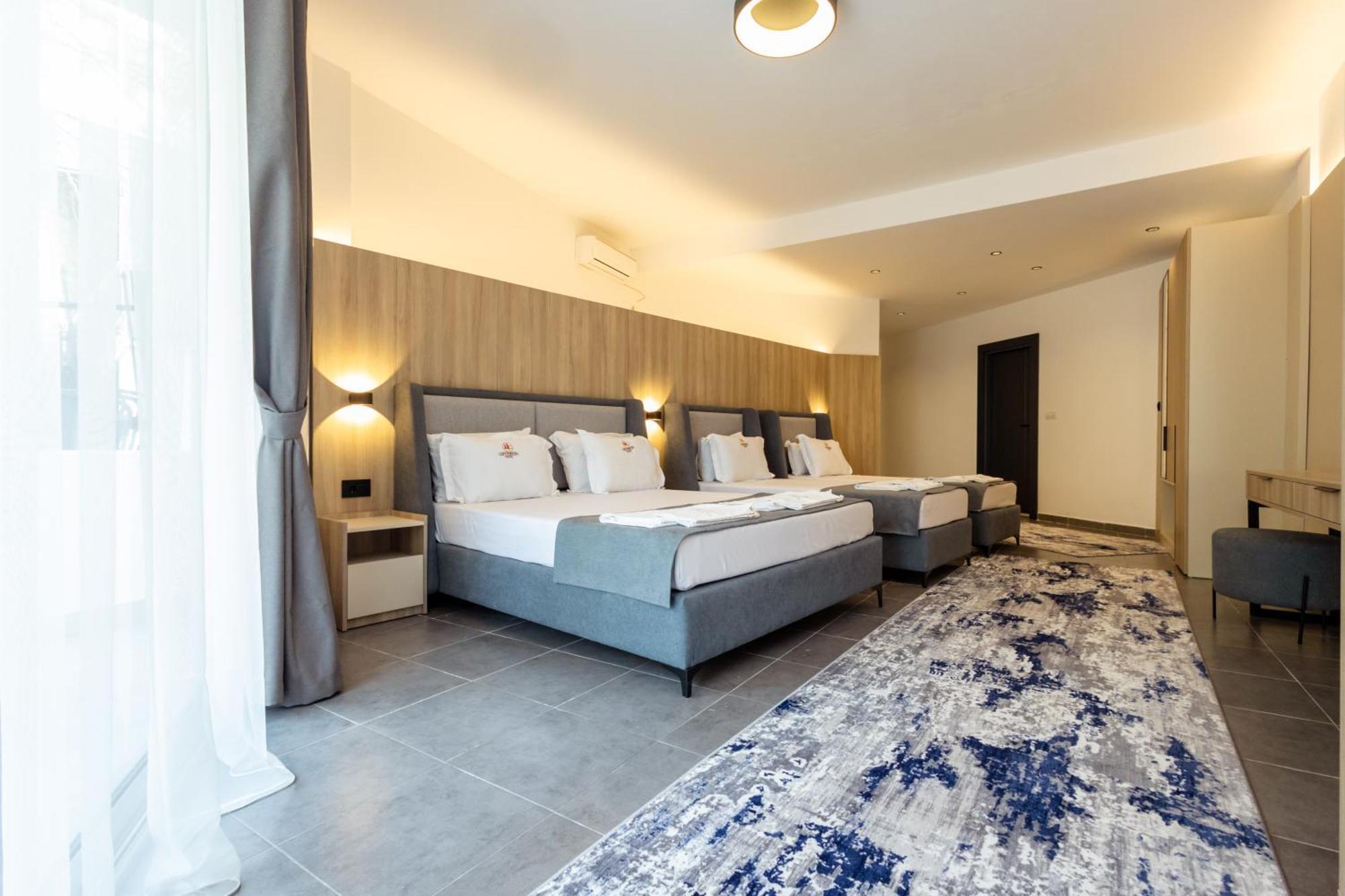 Continental Hotel Ulcinj Buitenkant foto