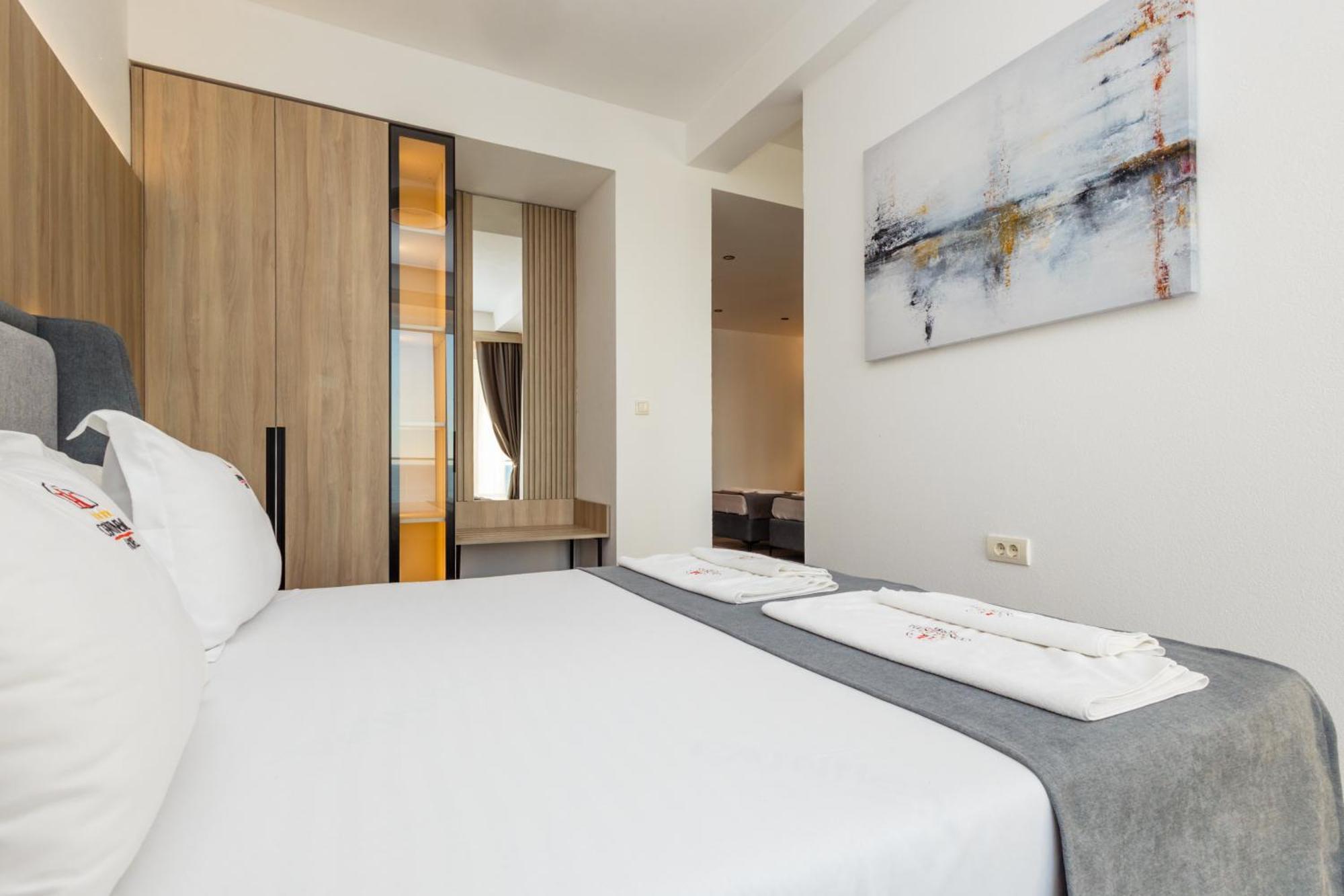 Continental Hotel Ulcinj Buitenkant foto