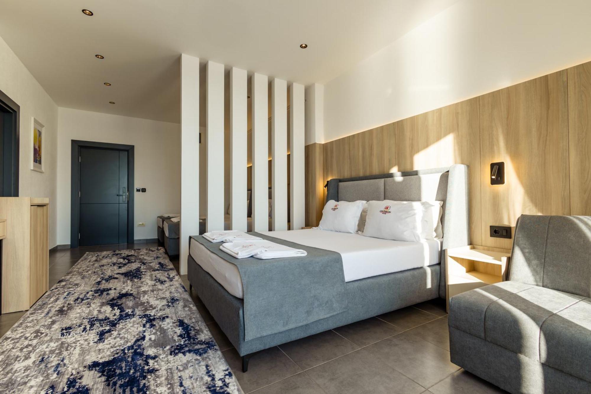 Continental Hotel Ulcinj Buitenkant foto