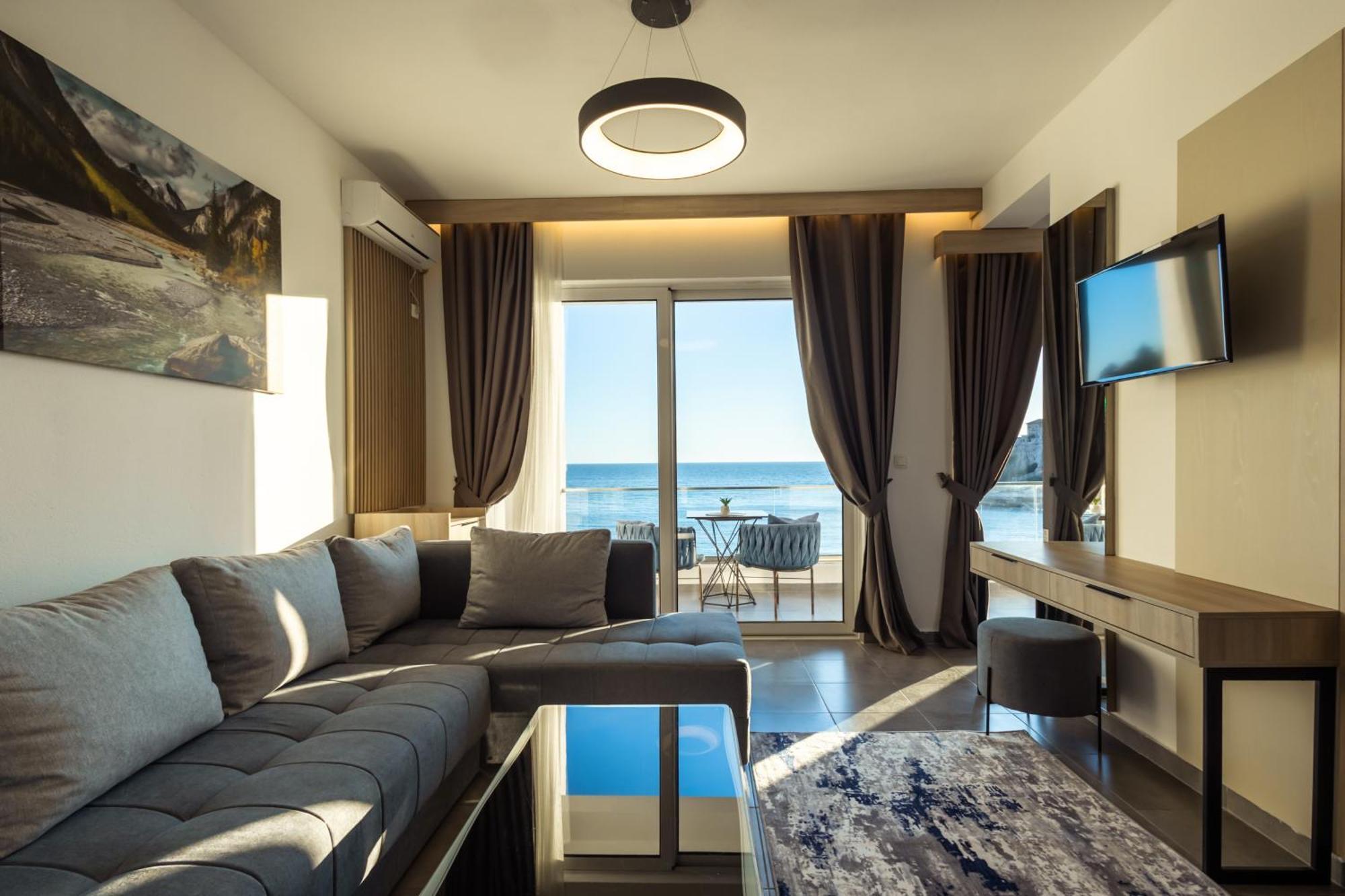 Continental Hotel Ulcinj Buitenkant foto
