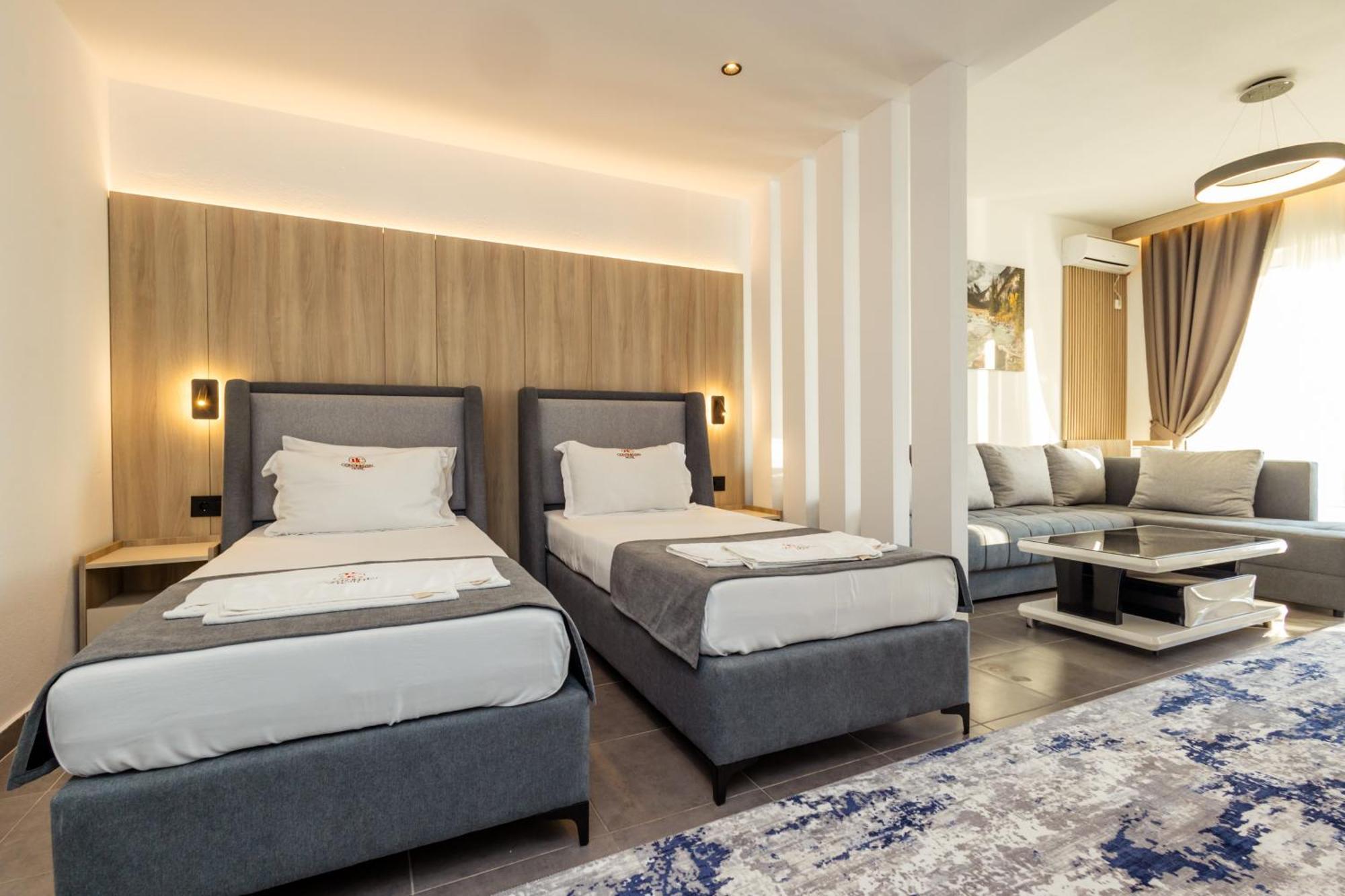 Continental Hotel Ulcinj Buitenkant foto