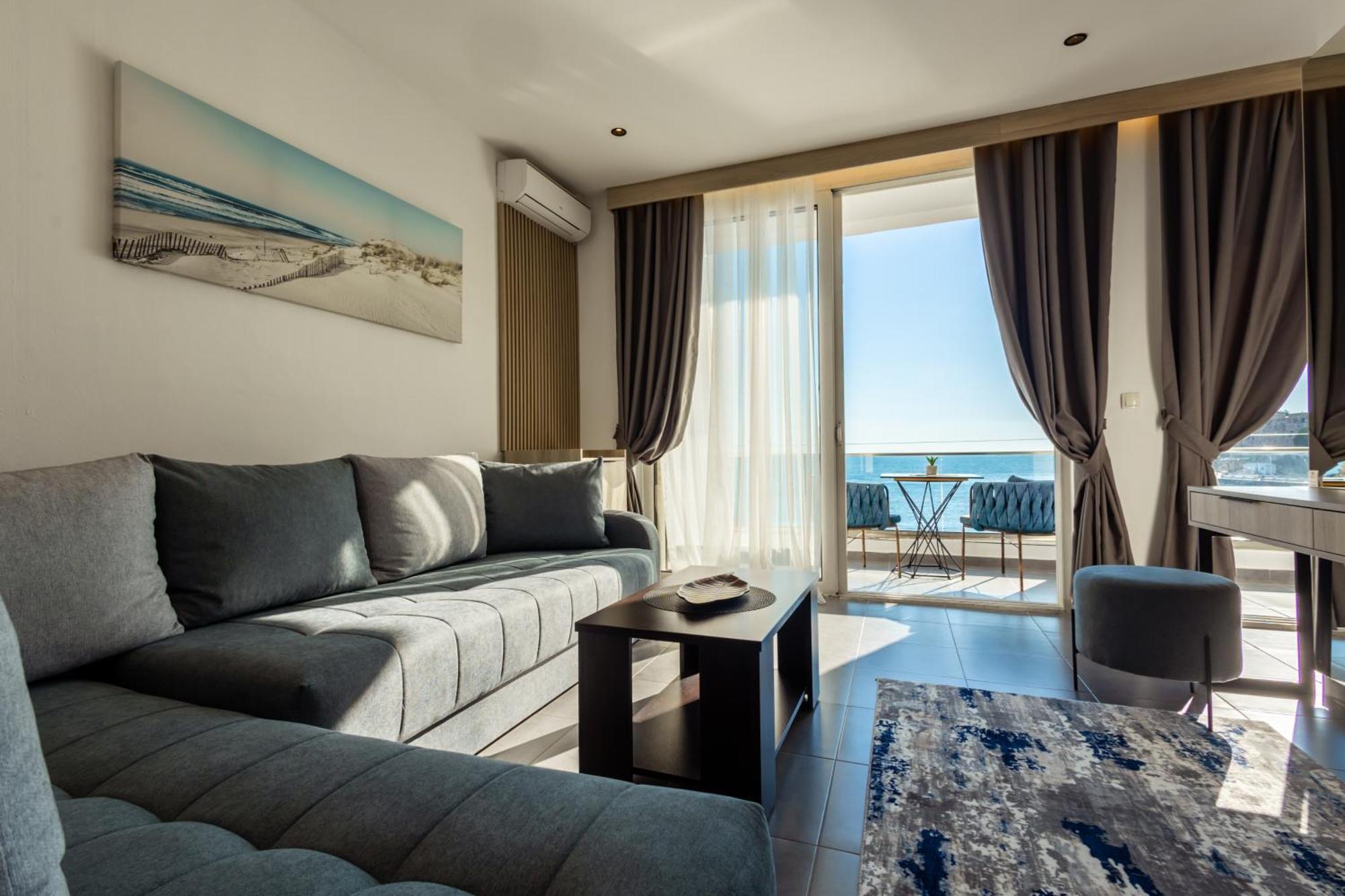 Continental Hotel Ulcinj Buitenkant foto